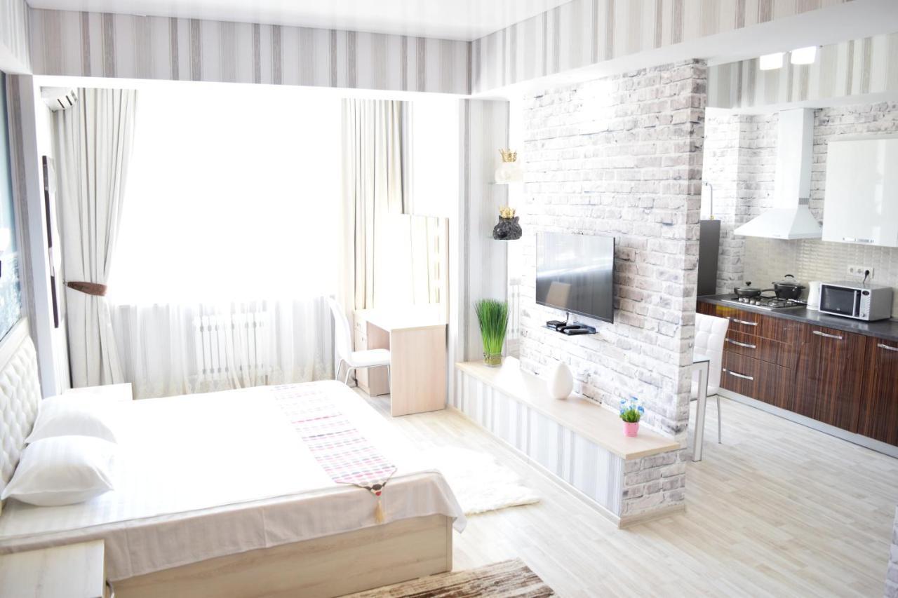 Studio Boutique Apartment 比什凯克 外观 照片
