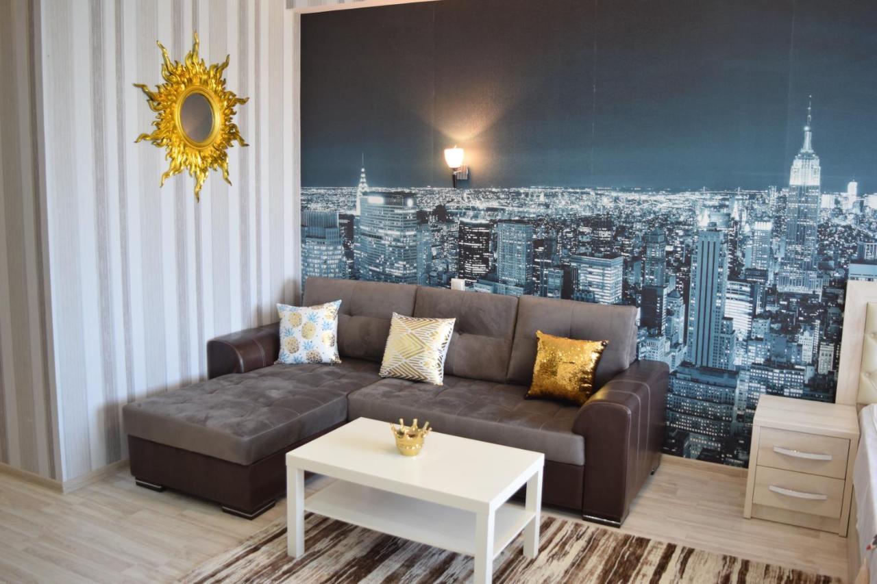 Studio Boutique Apartment 比什凯克 外观 照片
